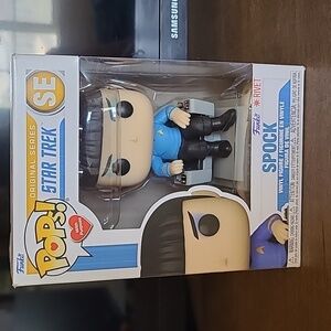 Funko Special Edition Spock in Captain's Chair